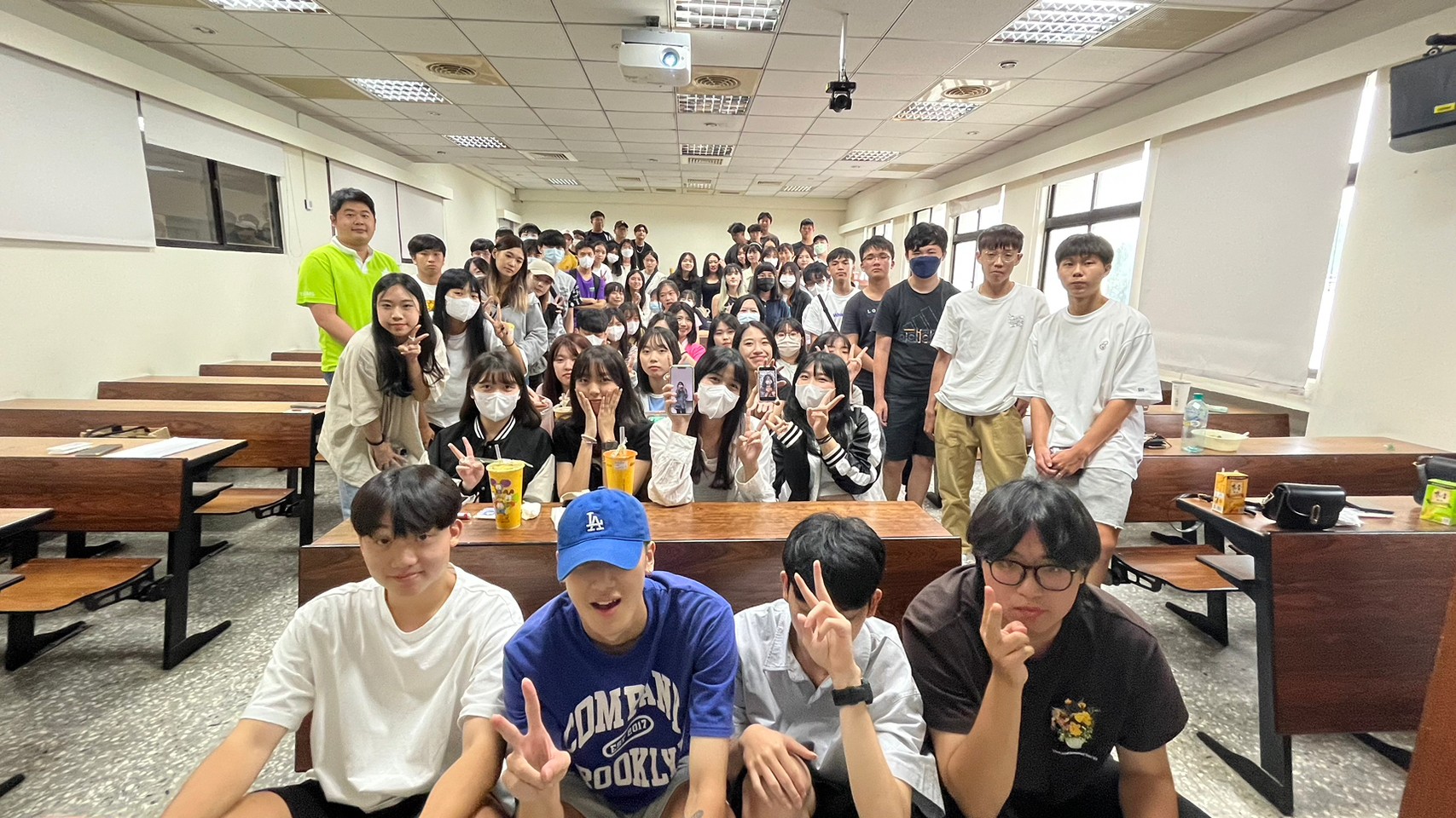 112學年新生講座(112.09.08)